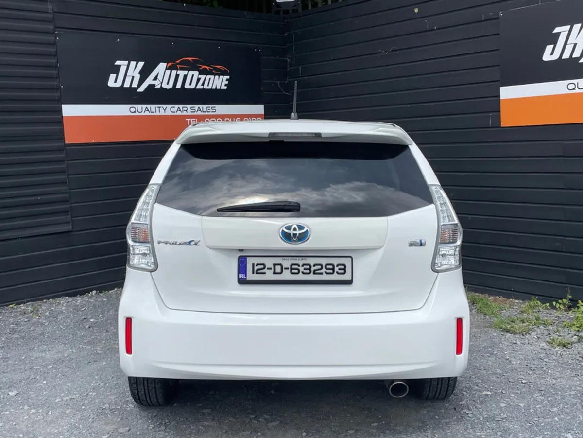 Toyota Prius 1.8 HYBRID 7 SEATER - Image 5
