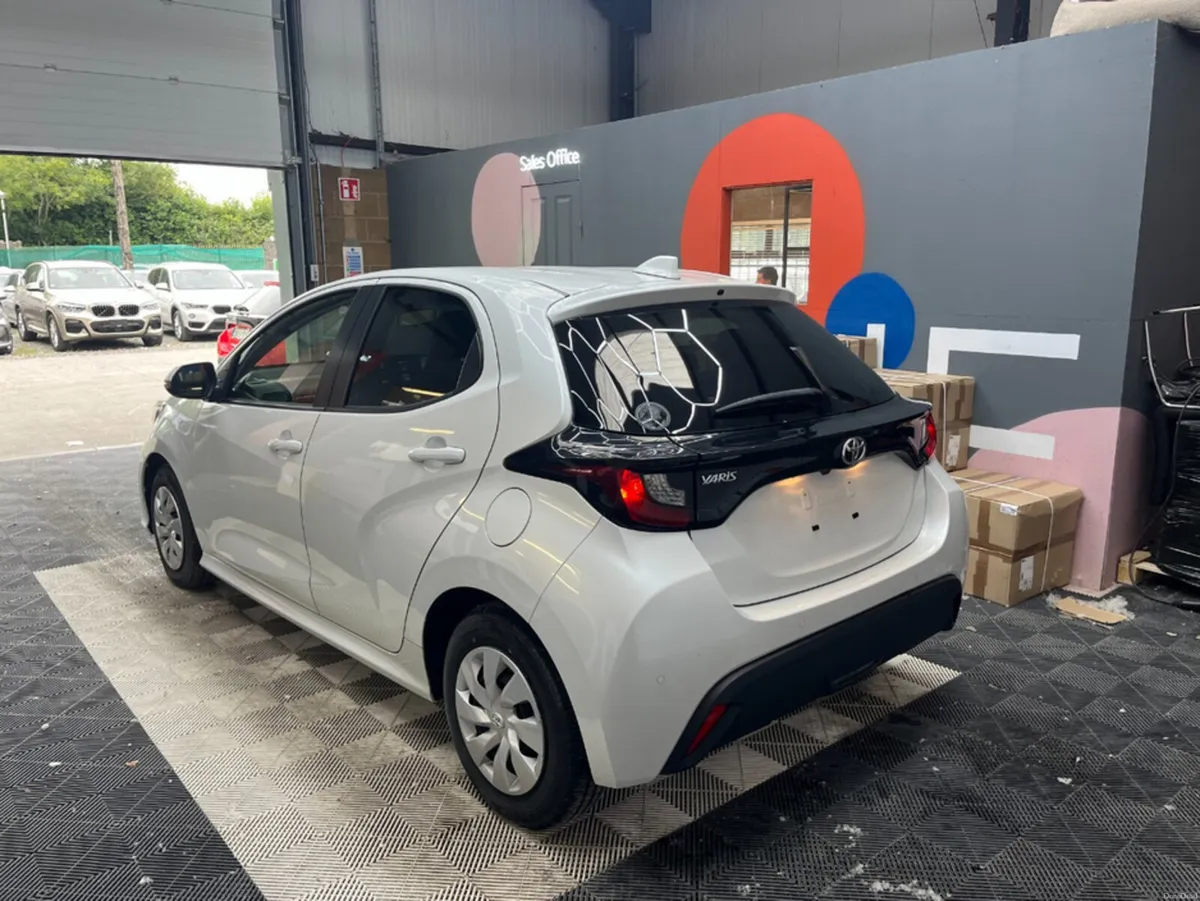 Toyota Yaris 2022 TOYOTA YARIS X 1.0 AUTOMATIC / R - Image 4