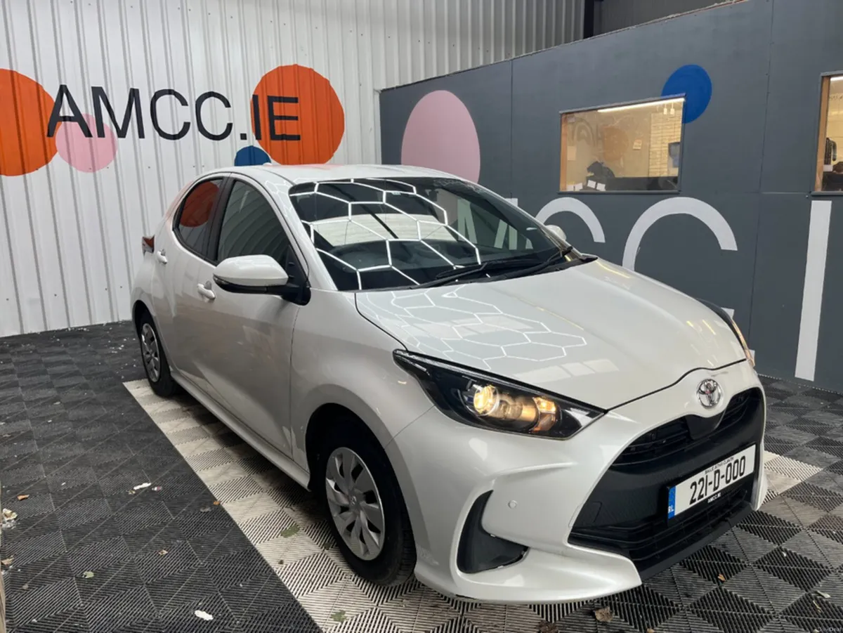Toyota Yaris 2022 TOYOTA YARIS X 1.0 AUTOMATIC / R - Image 1