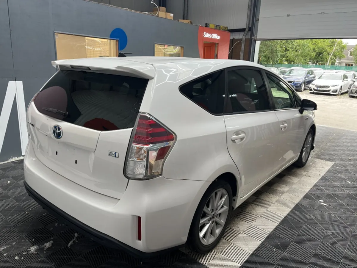 Toyota Prius 2019 TOYOTA PRIUS ALPHA S 1.8 AUTOMAT - Image 2