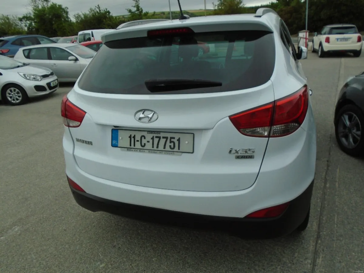 Hyundai ix35 1.7 CRDI PREMIUM 2WD 5DR - Image 3