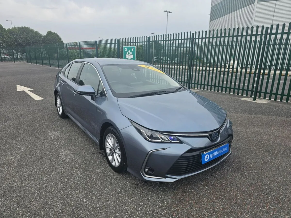 Toyota Corolla HYBRID, LUNA MODEL, FULL SERVICE HI - Image 3