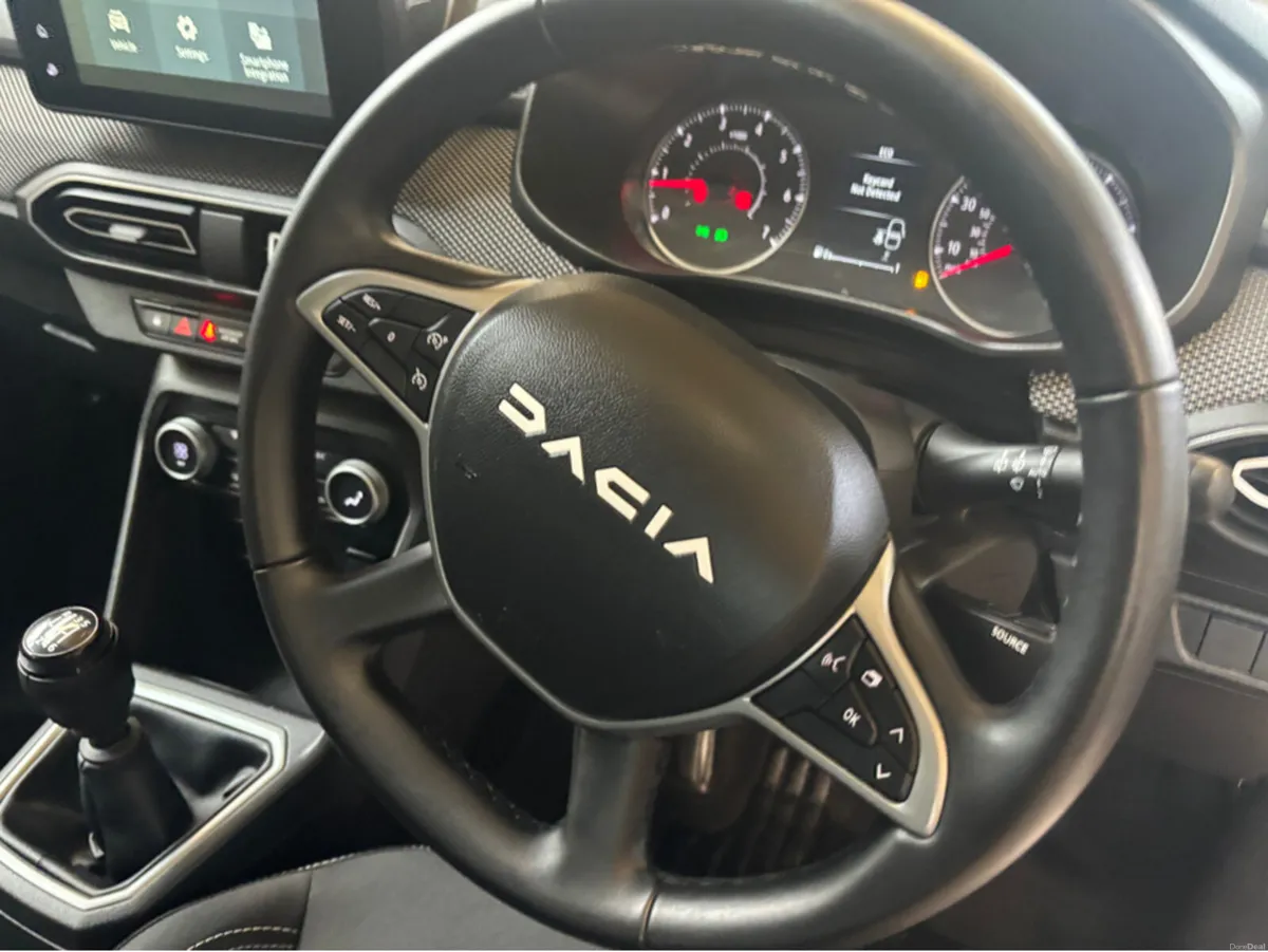 Dacia Jogger EXPRESSION TCE 110 NBI 5DR - Image 2