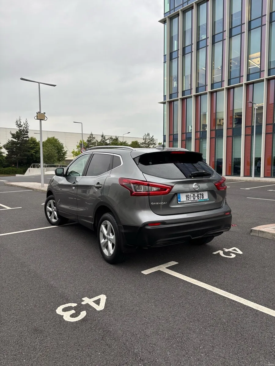 2019 Nissan Qashqai SV Premium - Image 3