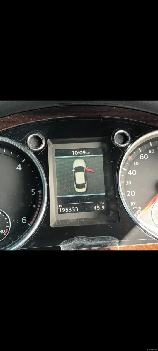 Volkswagen Passat 2012 - Image 2