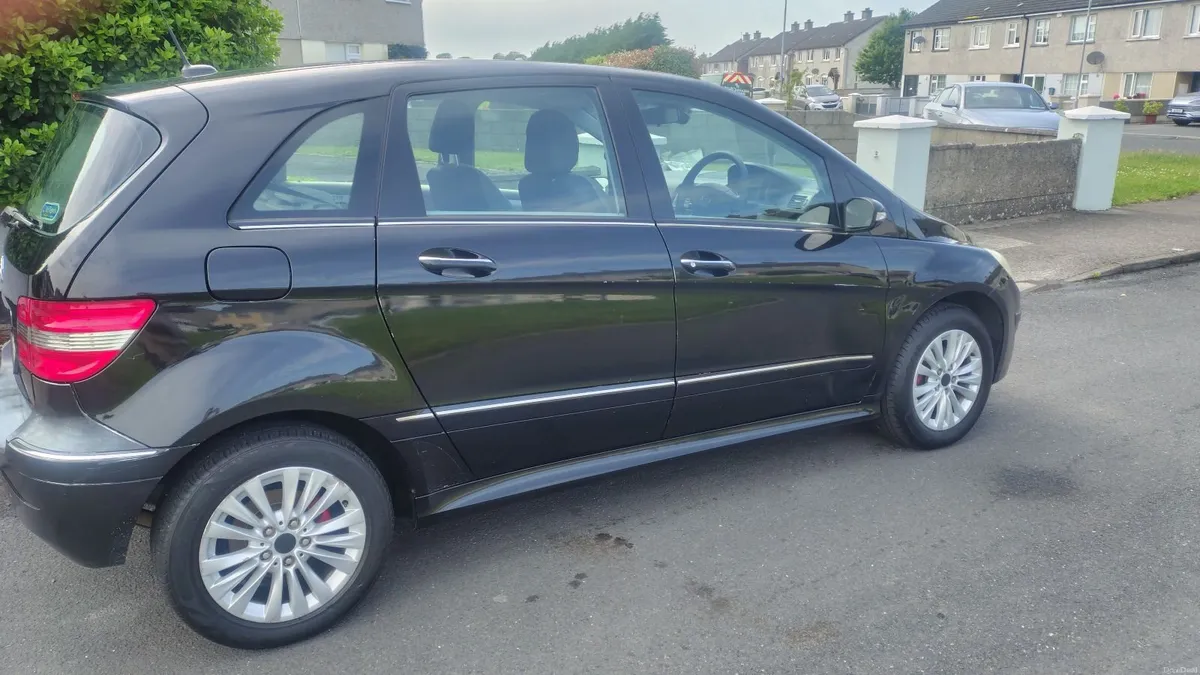 Mercedes-Benz B-Class 2006 Petrol 1.5L Manual - Image 1