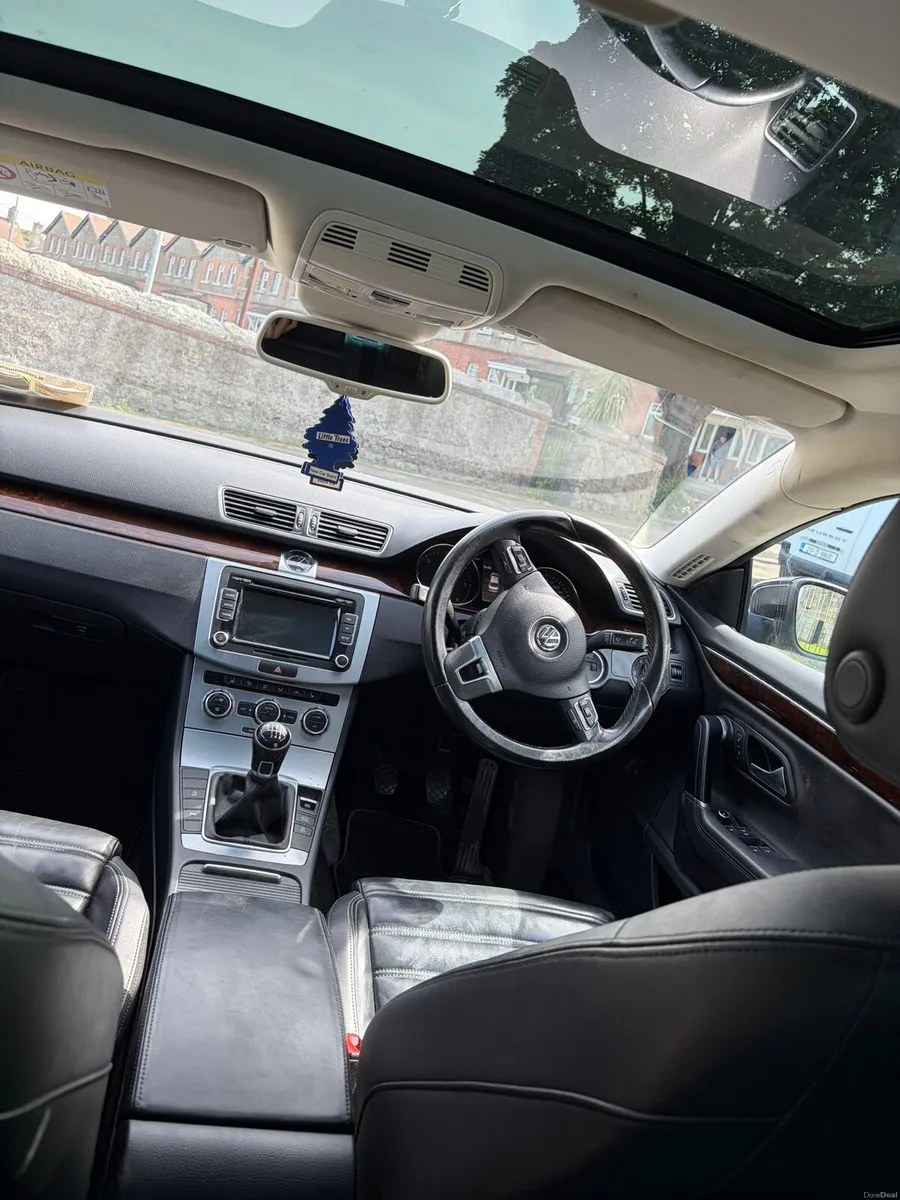 Volkswagen Passat CC - Image 4