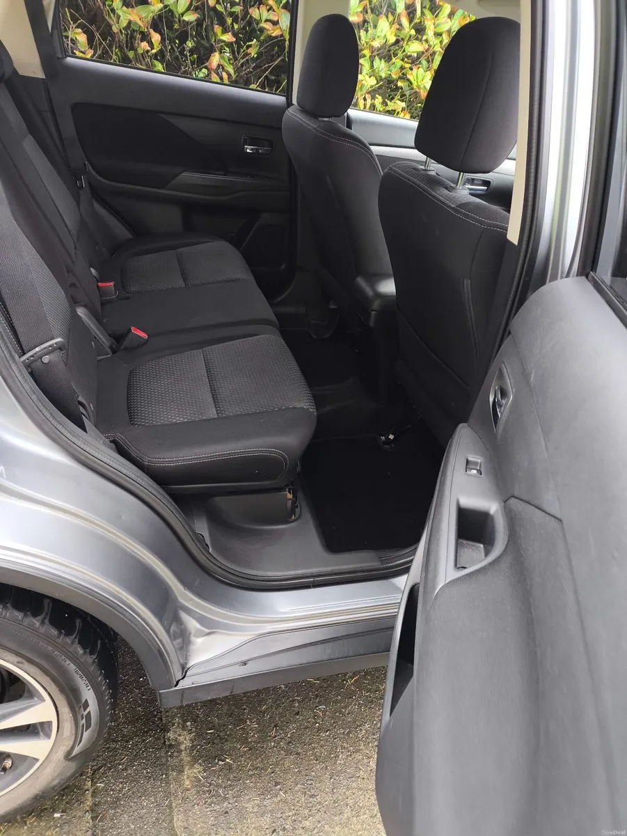 Mitsubishi Outlander 2.3 DiD – 2nd Owner 02.27 NCT - Image 2