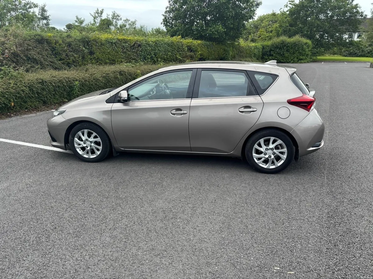 Toyota Auris 1.4 D4D - Image 3