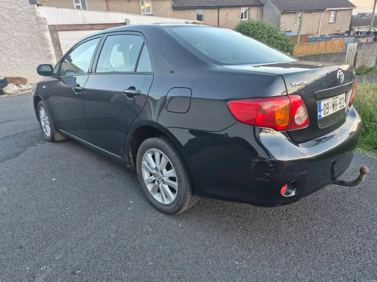 Corolla luna - Image 4