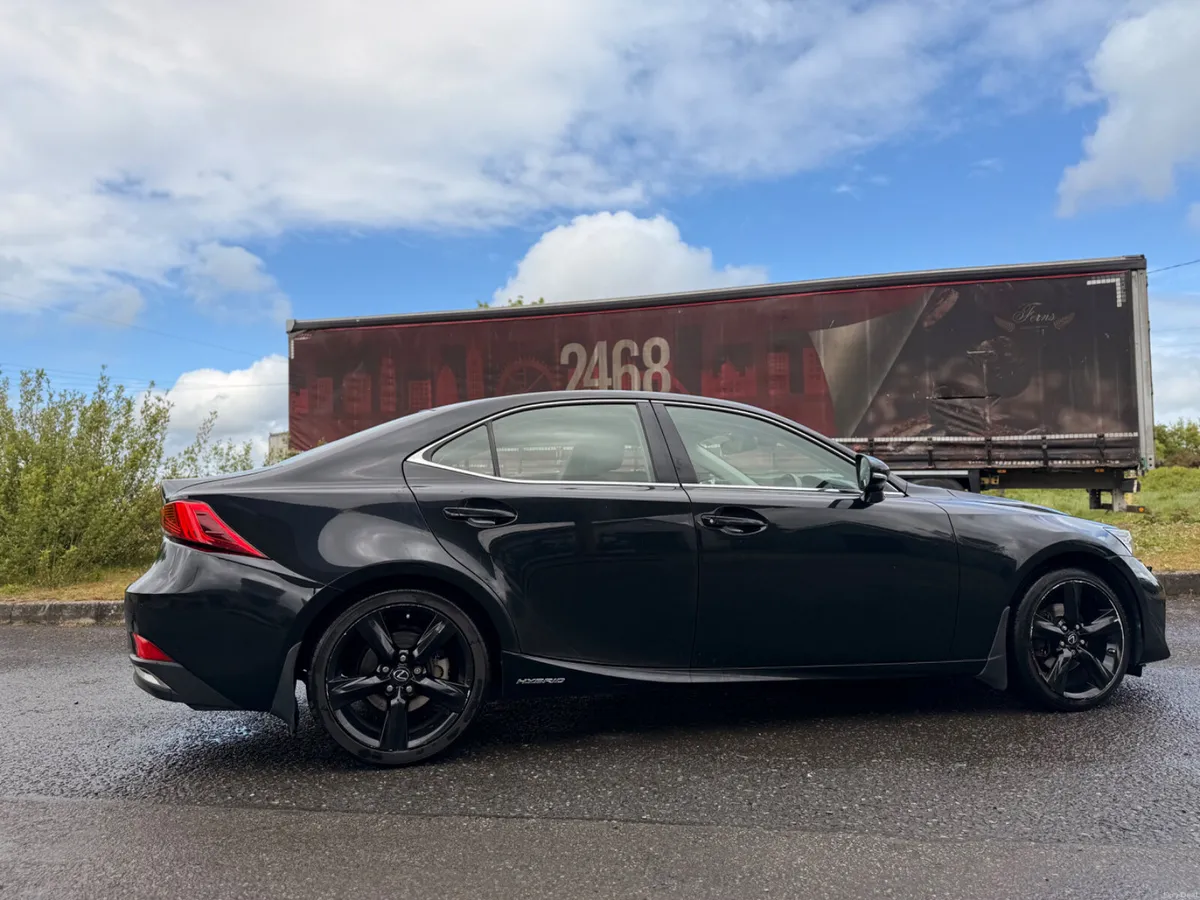 Lexus IS 300H (2018) 2.5L Petrol Hybrid - Image 4