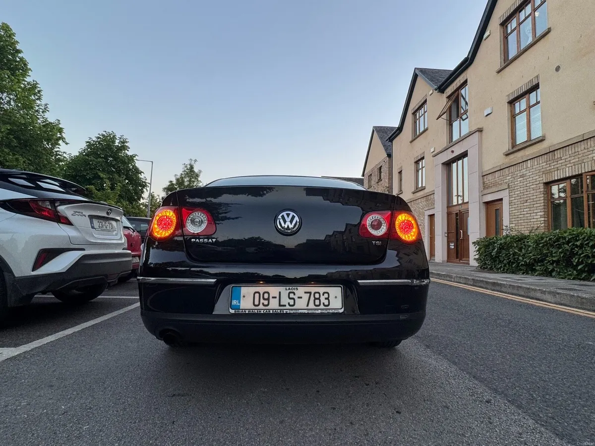 Car - Image 3
