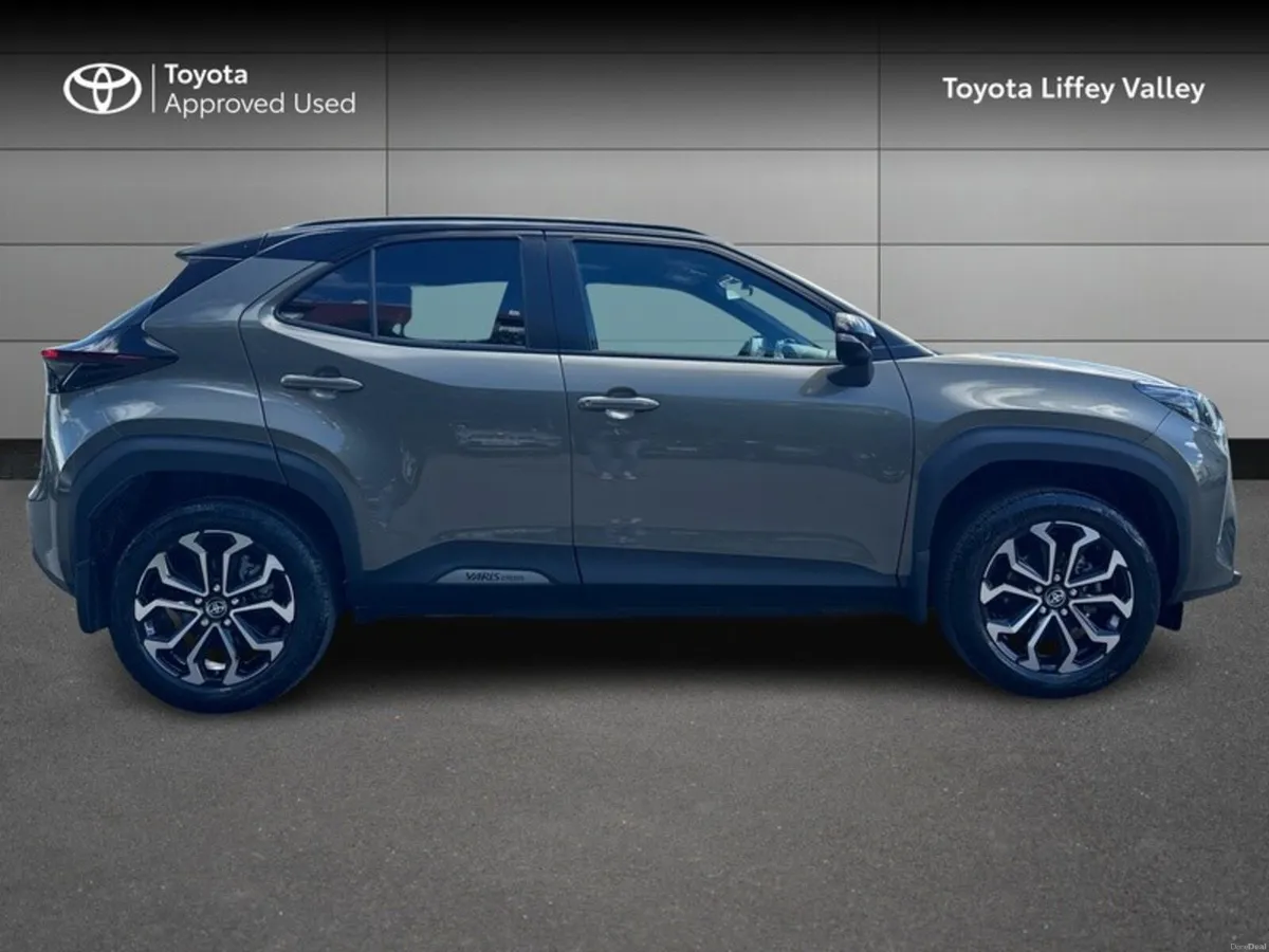 Toyota Yaris Cross YARIS CROSS LUNA SPORT BI - Image 3