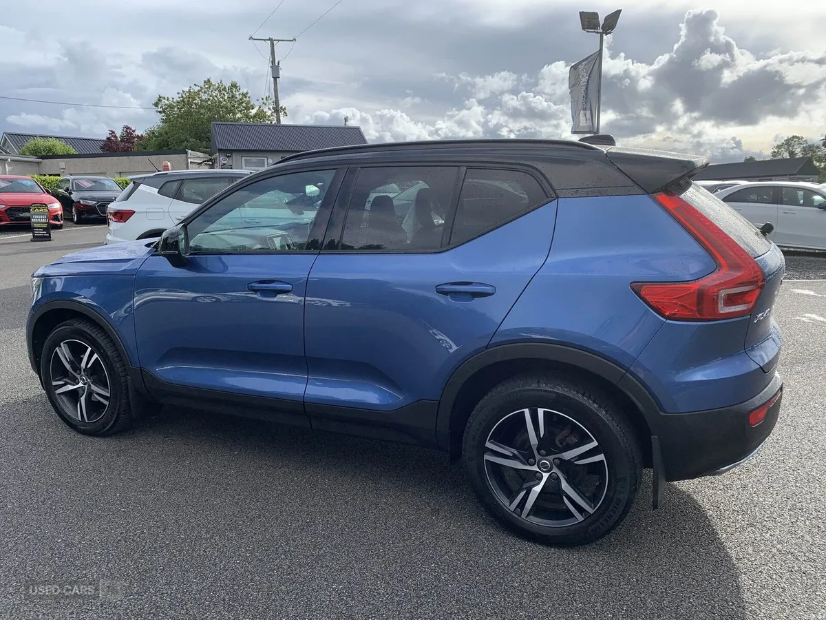 Volvo XC40 R-DESIGN - Image 3