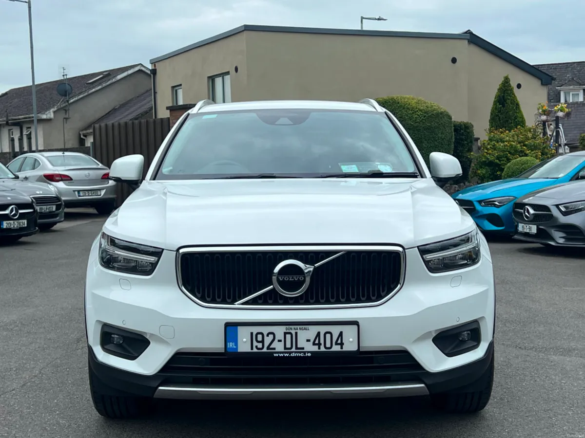 Volvo XC40 D3 MOM PRO AUTO *IRISH CAR* - Image 2