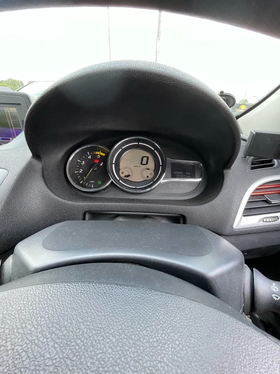 Renault Megane - Image 6