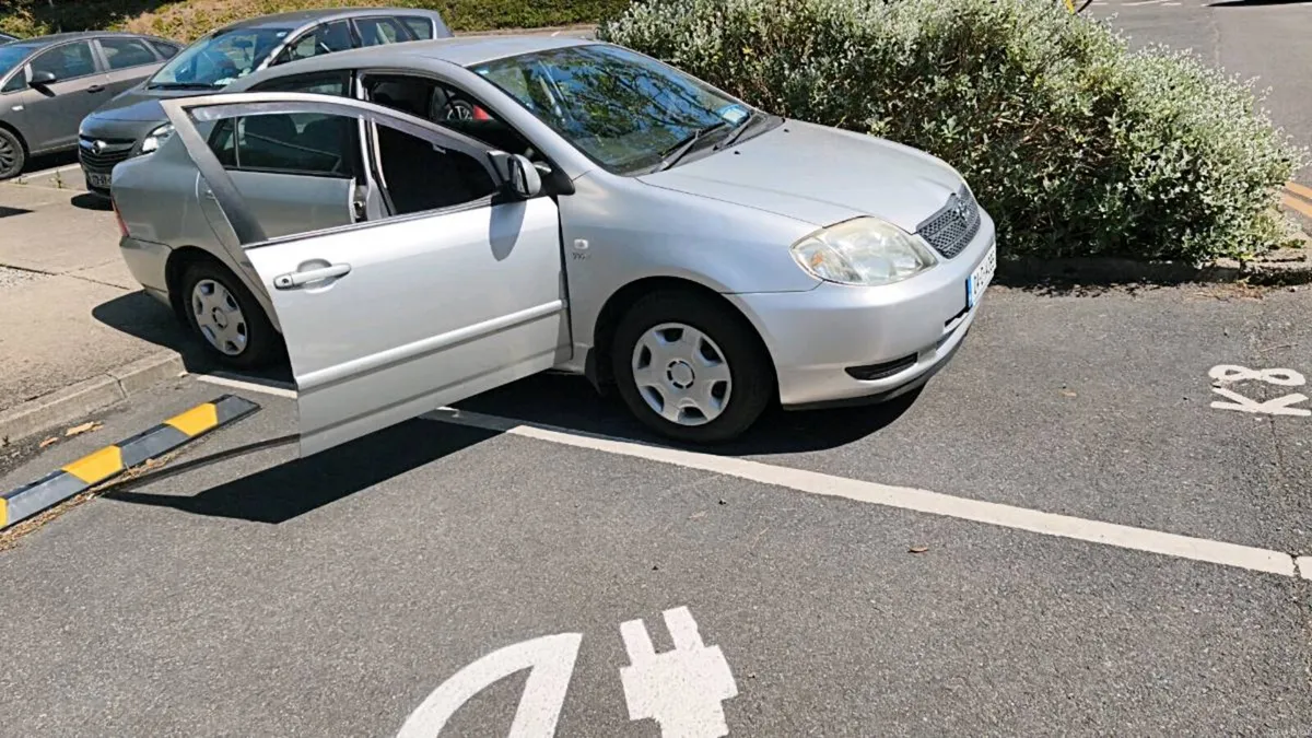 2004 corolla terra(future classic) - Image 3
