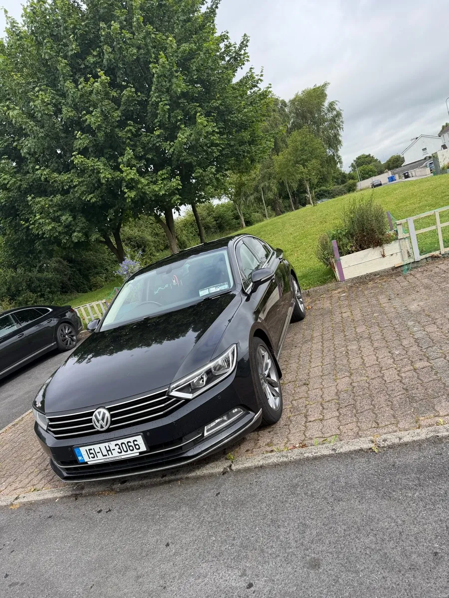 Volkswagen Passat - Image 1