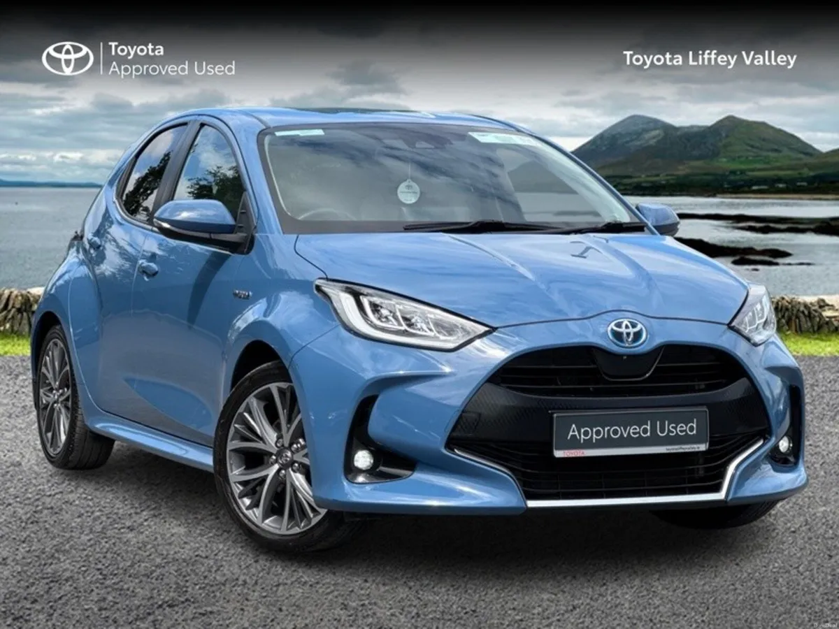 Toyota Yaris YARIS HYBRID PLATINUM - Image 1