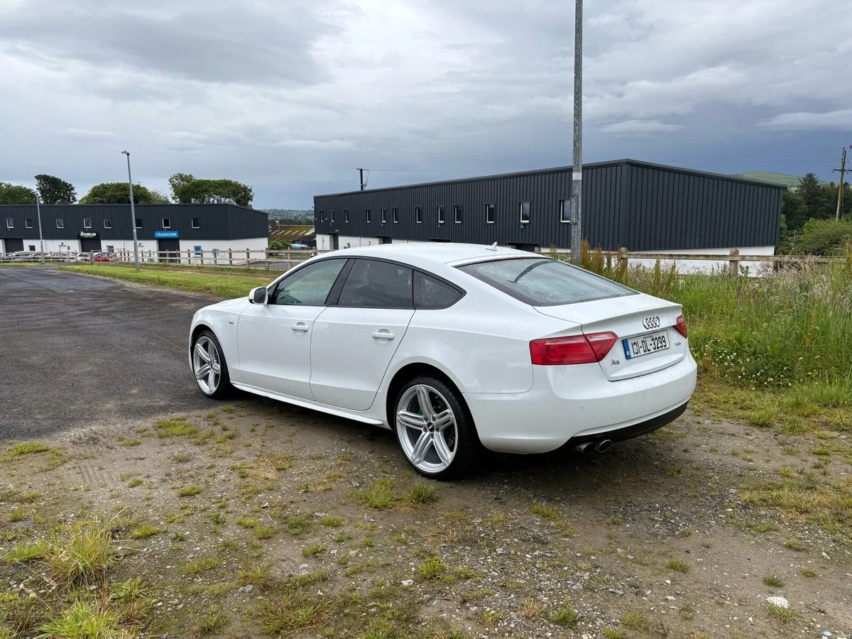Car - Image 4