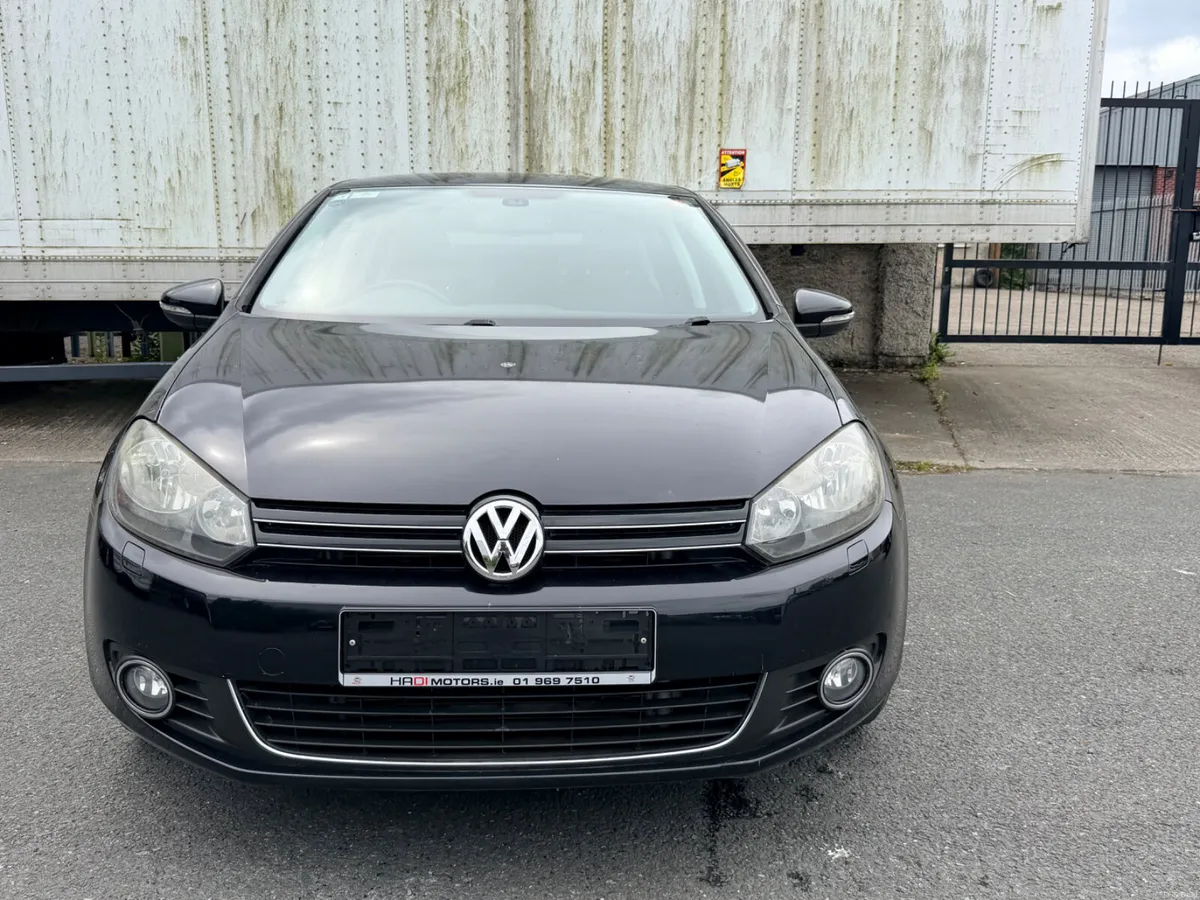 Volkswagon Golf 2012 Black - Image 1