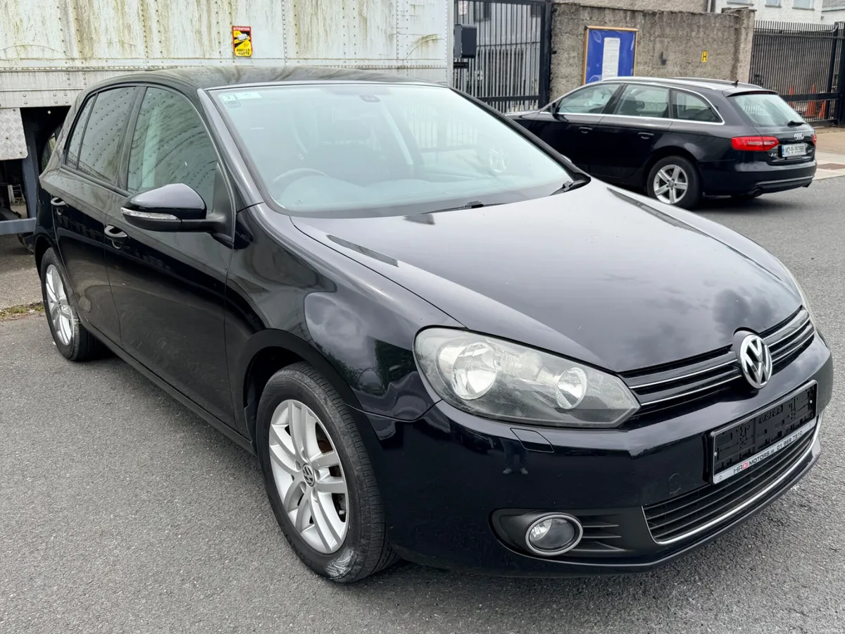 Volkswagon Golf 2012 Black - Image 4
