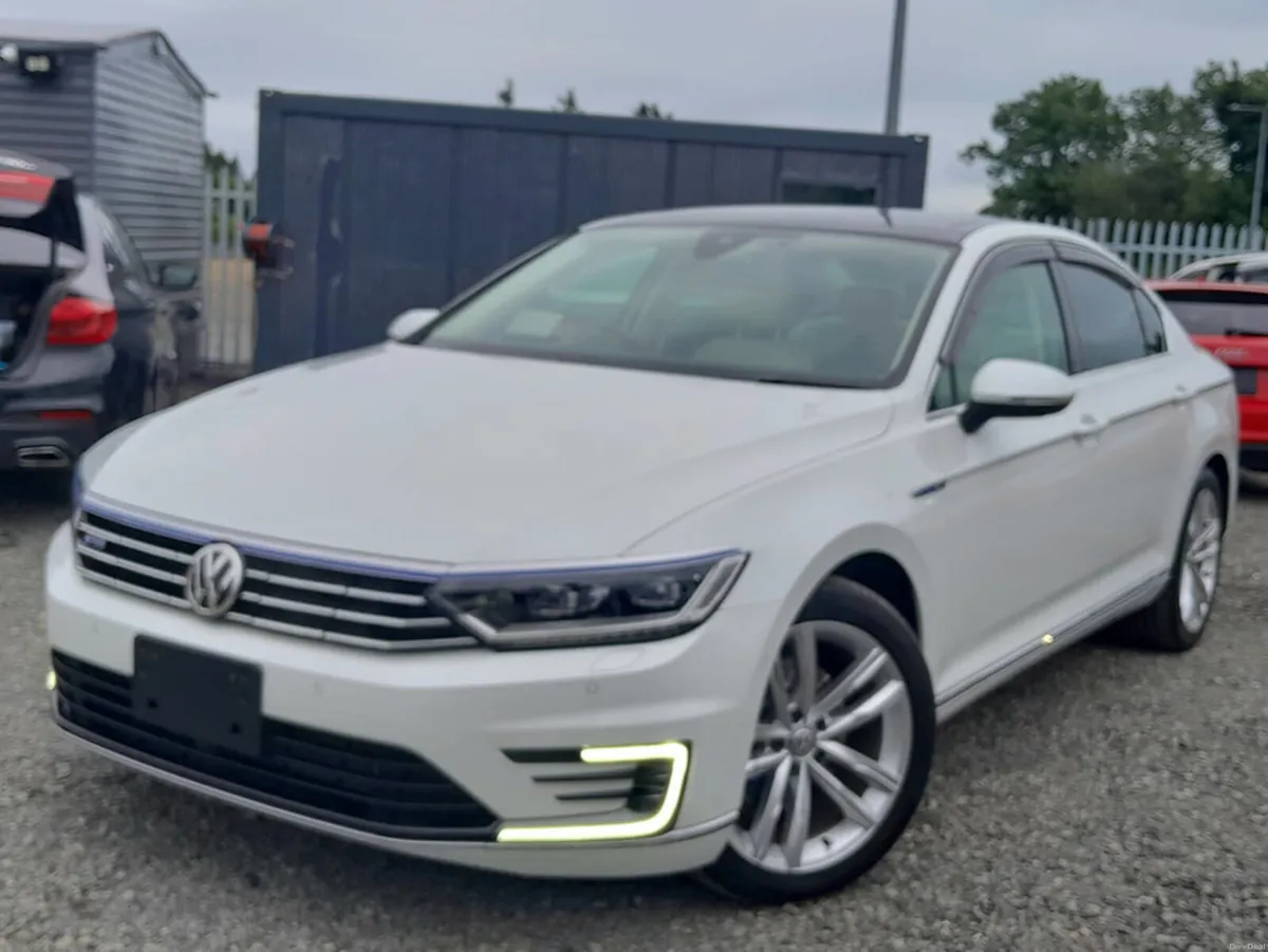 Volkswagen Passat GTE ADVANCE - 1.4L Petrol PLUG I - Image 3
