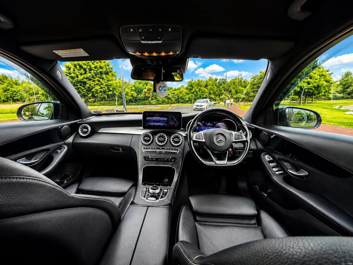 Mercedes-Benz C-Class 2018 - Image 2