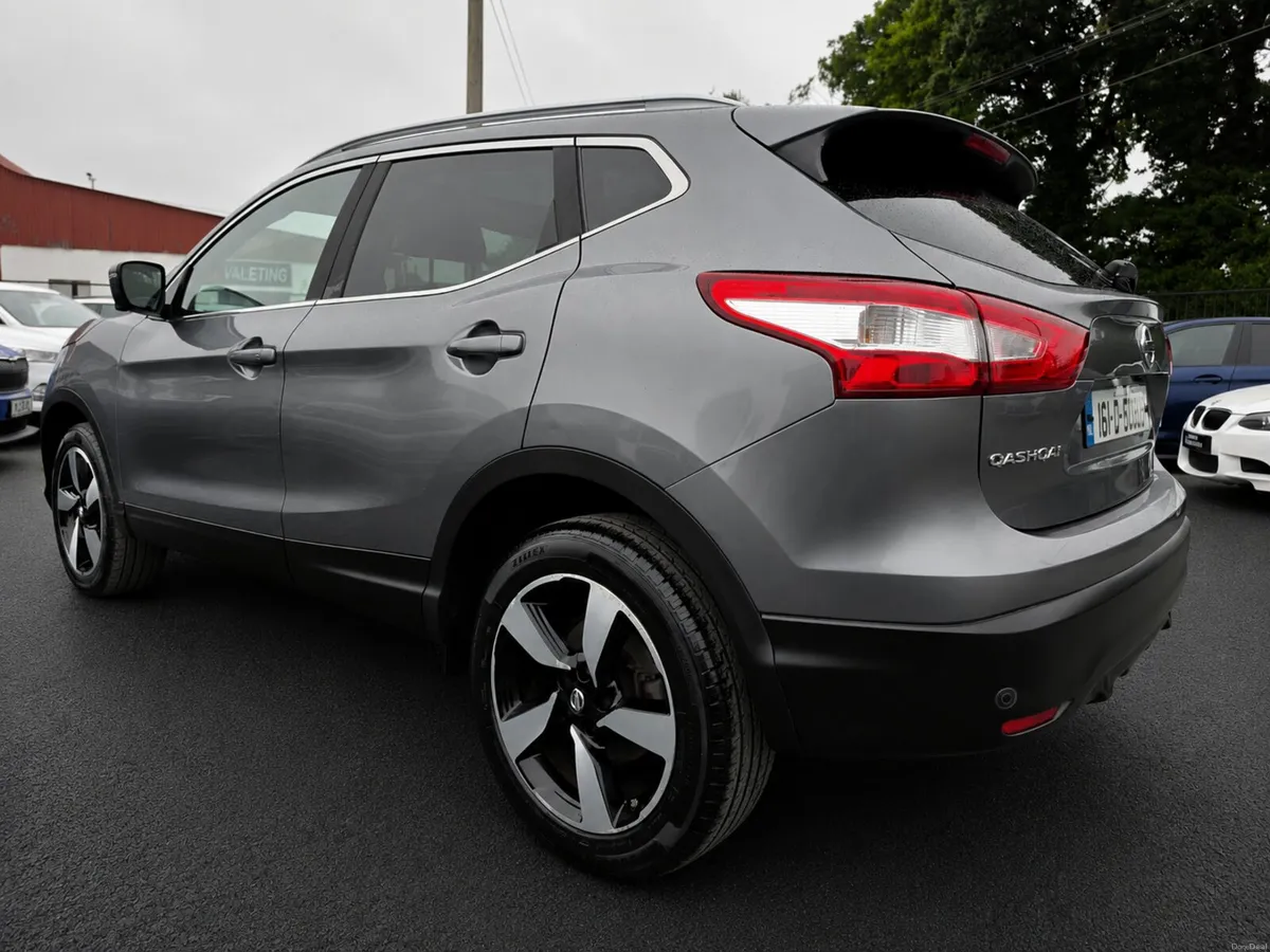 1.6 Nissan Qashqai 1.5DCI SVE PANROOF NAV - Image 4