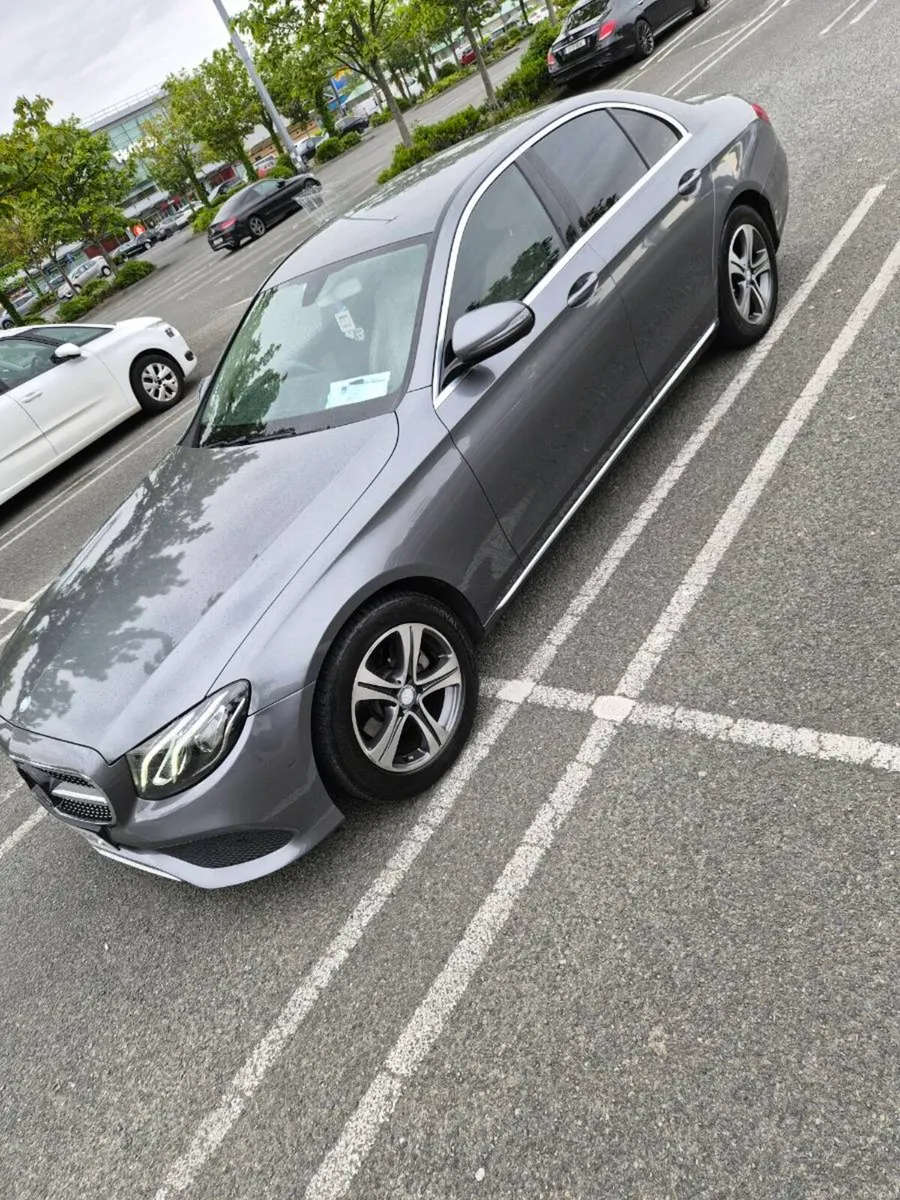 Mercedes Benz E230 Avangarde - Image 4