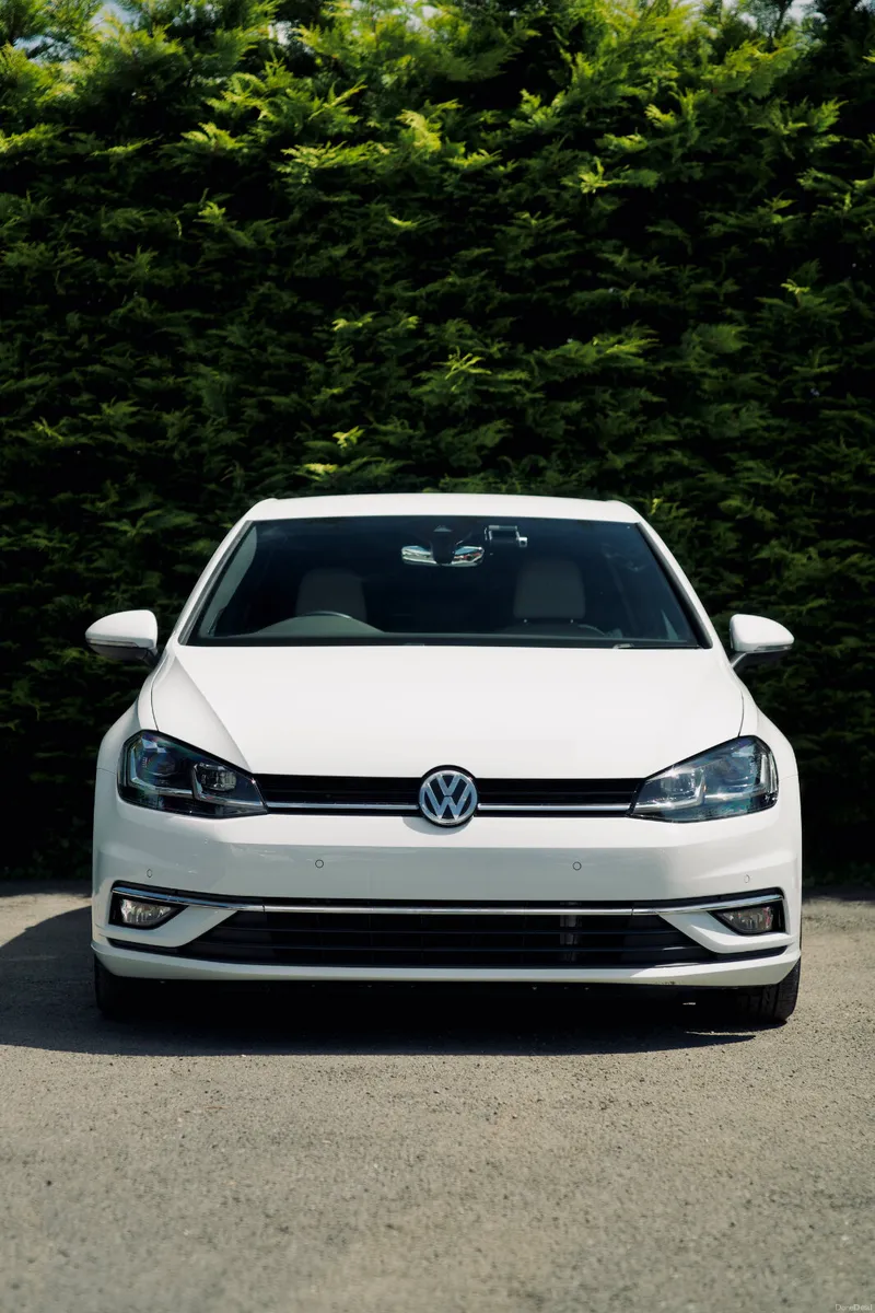 Volkswagen Golf 2.0 TDI Highline 2019 - Image 6