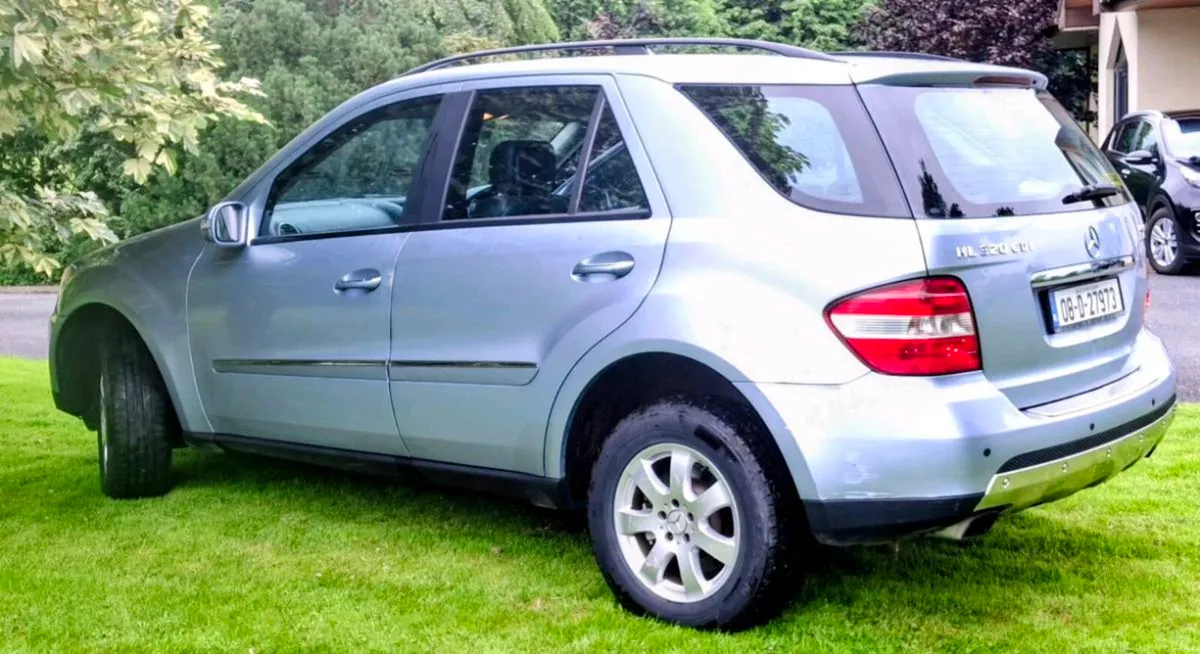 Car - Image 4