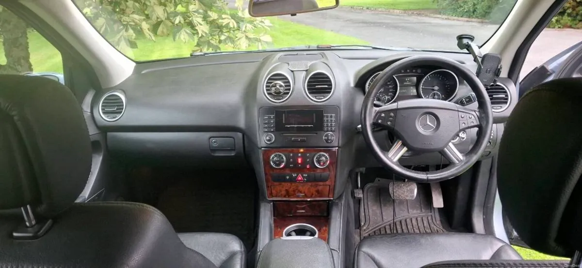 Car - Image 5