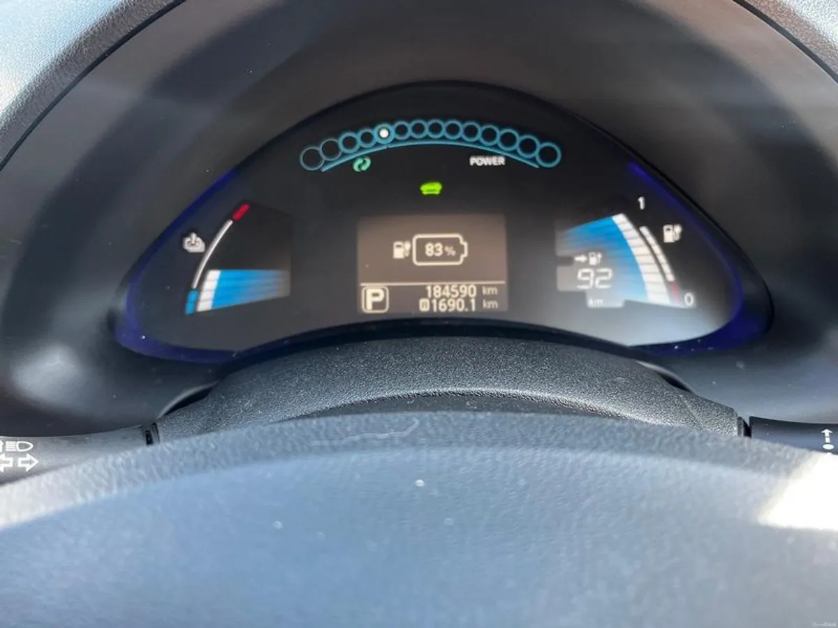2016 Nissan Leaf - Image 5