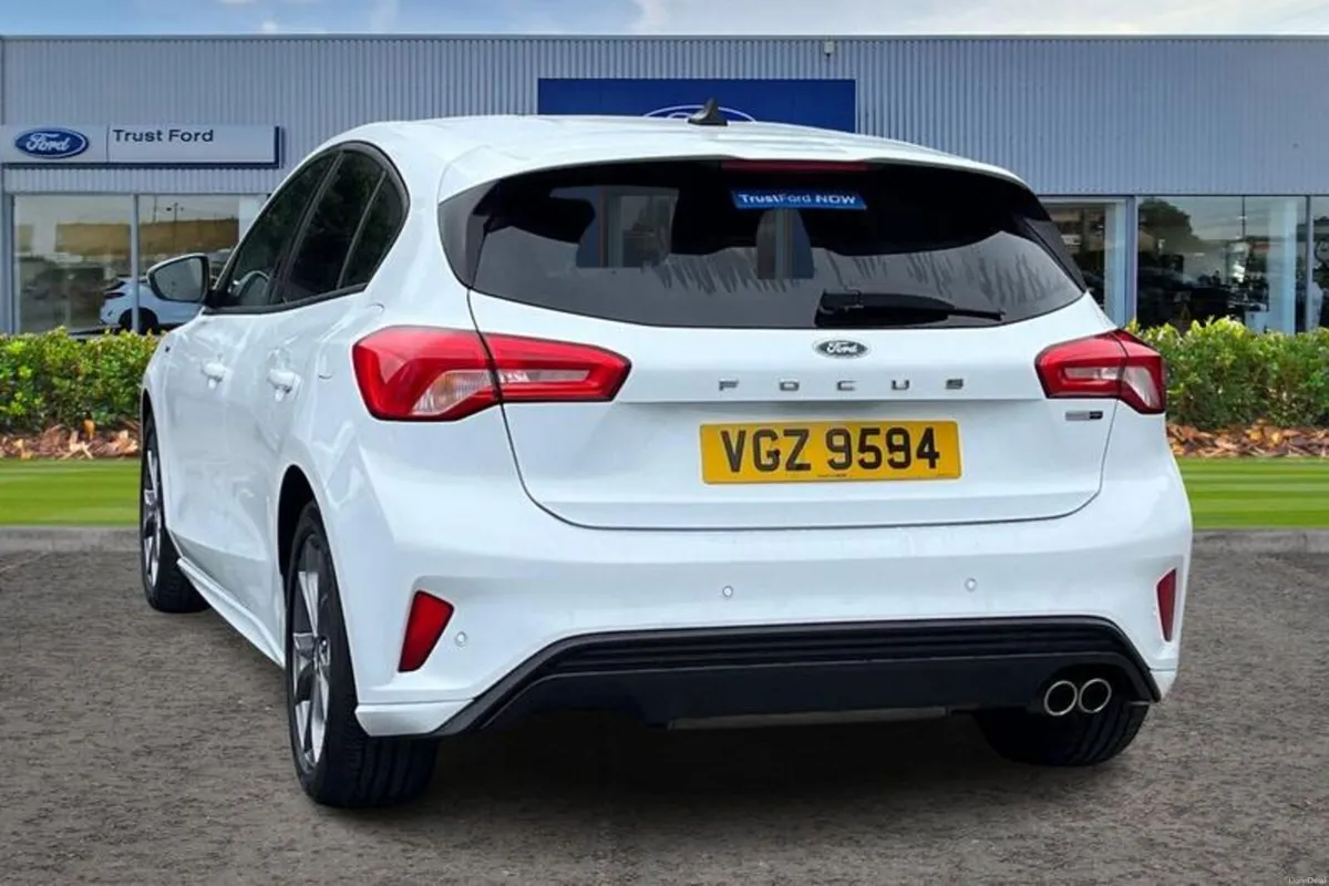 Ford Focus ST-Line Edition - Image 2