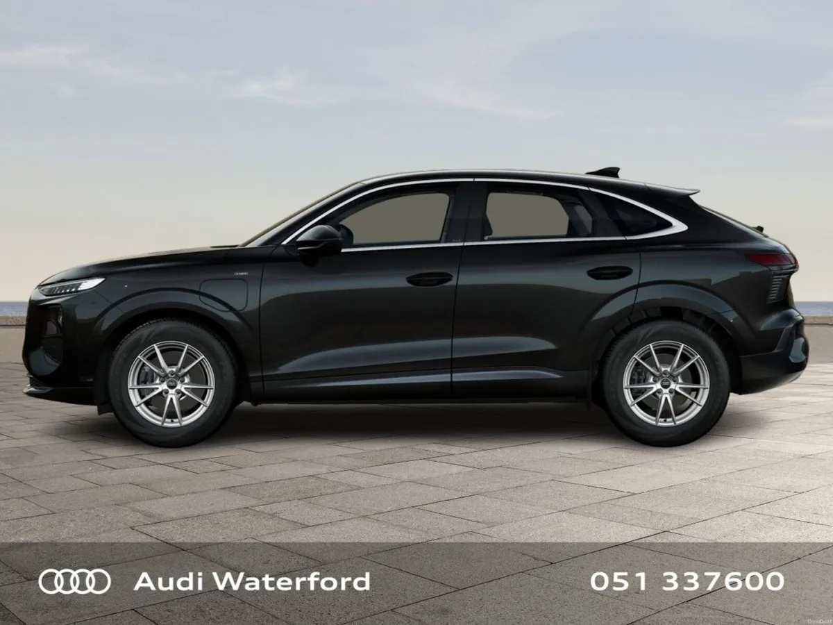 Audi Q3 E Hybrid ST SE - Image 3