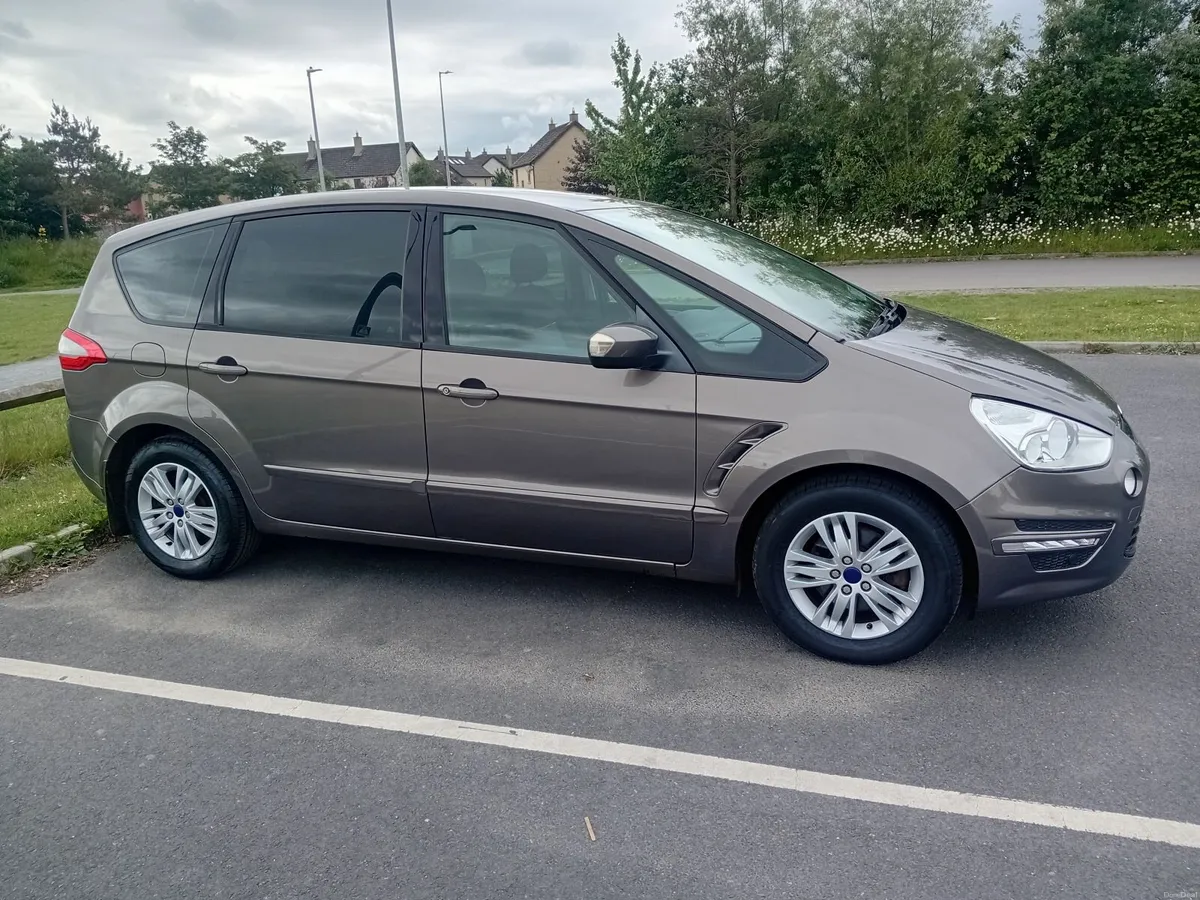 Ford S-Max 2013 - Image 2