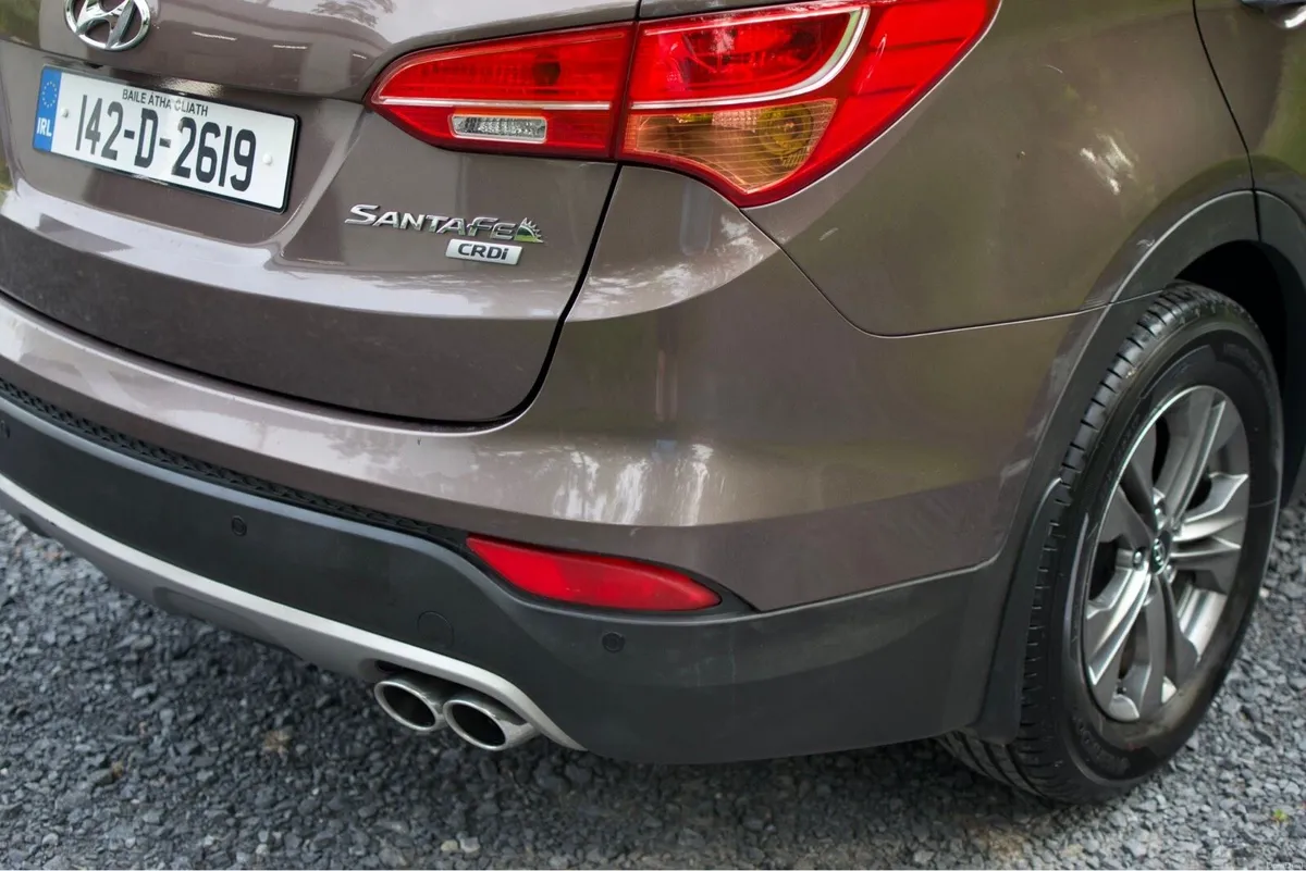 Hyundai Santa Fe 7 Seater - Image 4