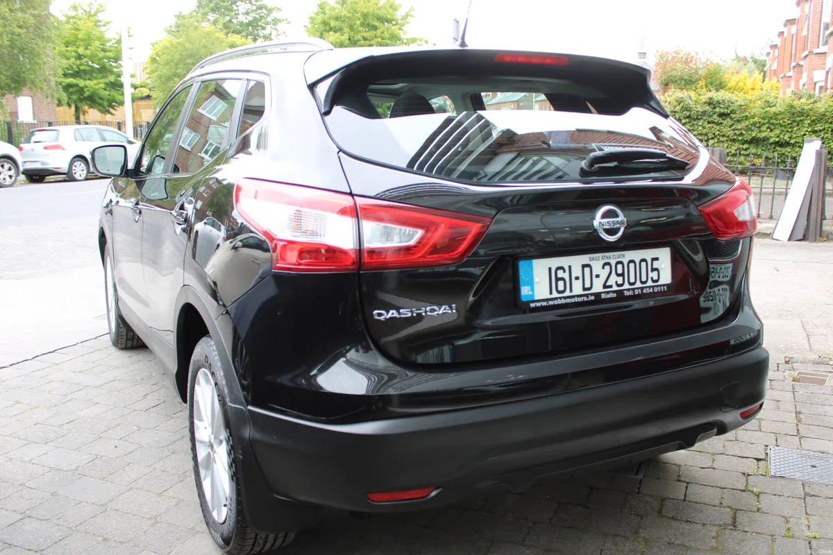 QASHQAI 1.2 - PETROL - AUTO - 1 OWN - PAN ROOF - Image 4
