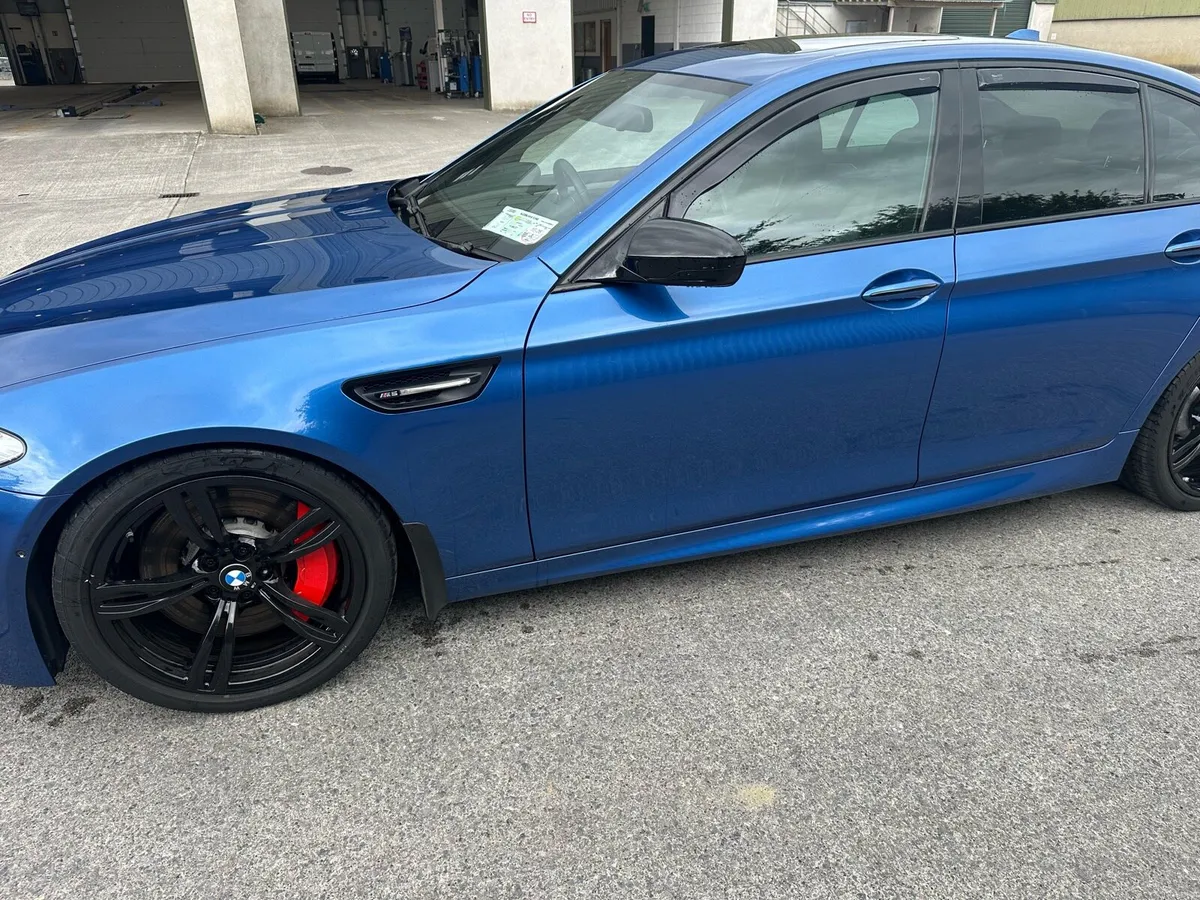 BMW M5 2012 f10 4.4 petrol 560bhp twin turbo - Image 2