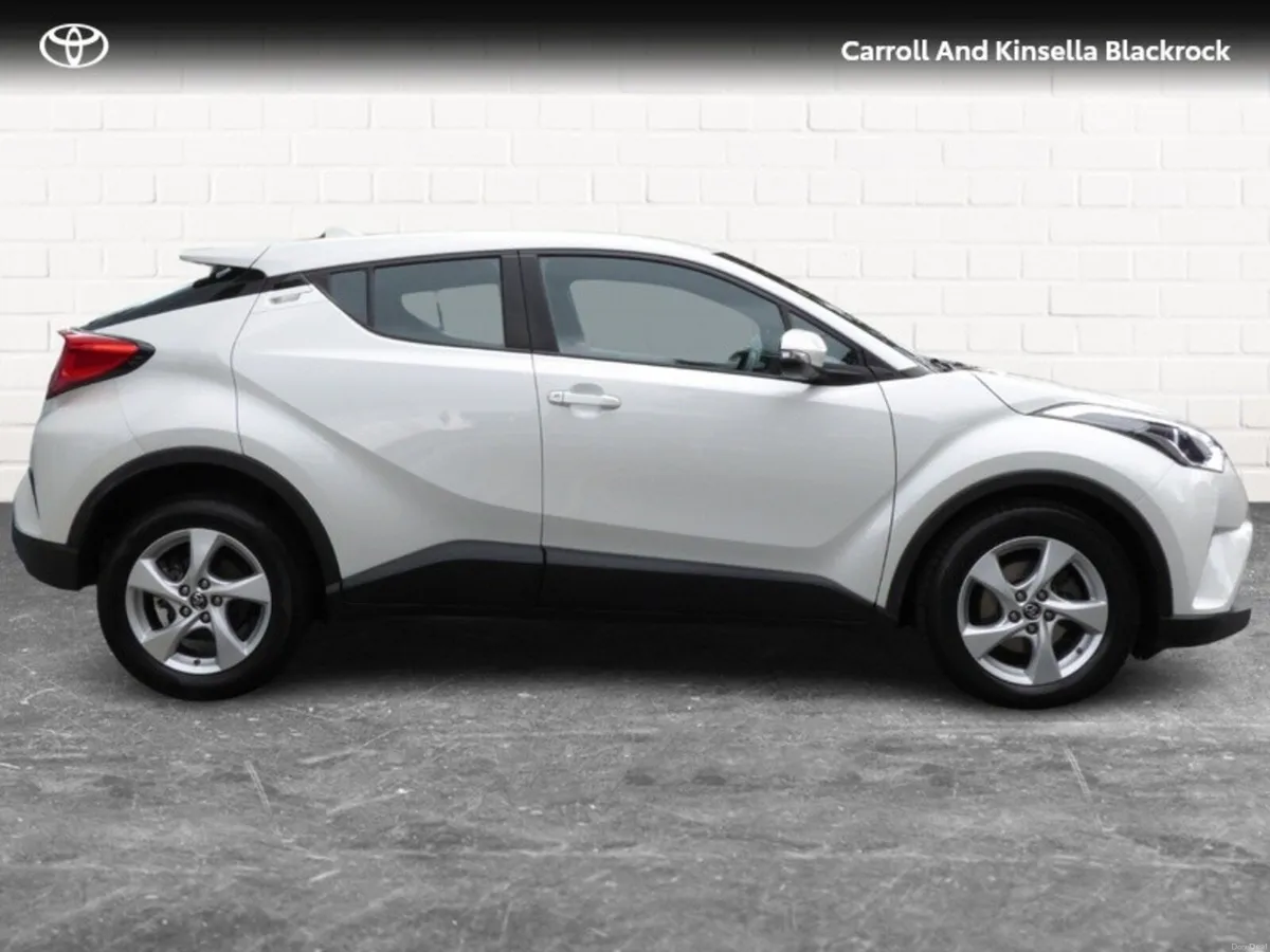 Toyota C-HR Hybrid Luna - Image 3