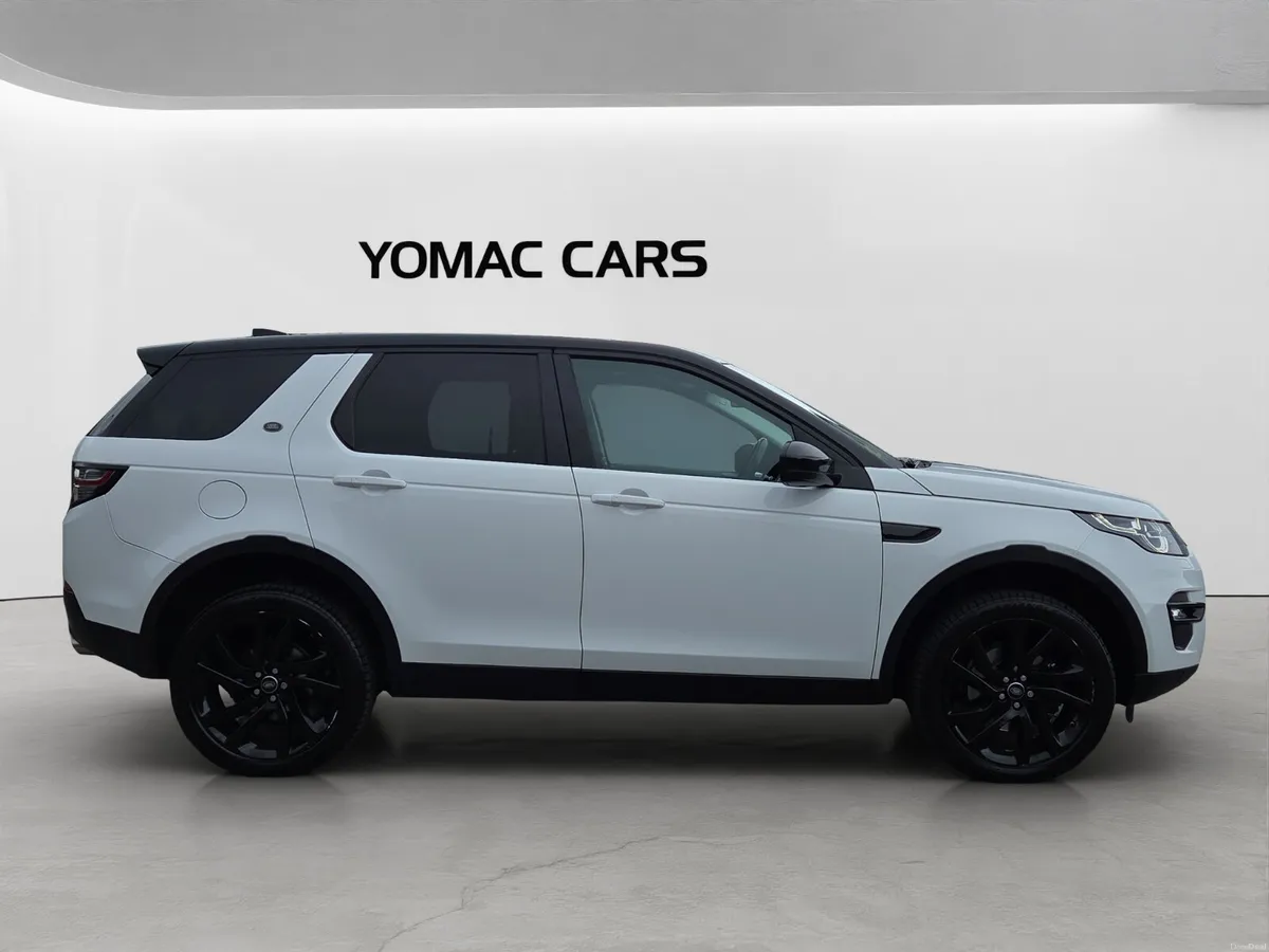 LAND ROVER DISCOVERY SPORT 2.0TD4 HSE BLACK EDT - Image 3