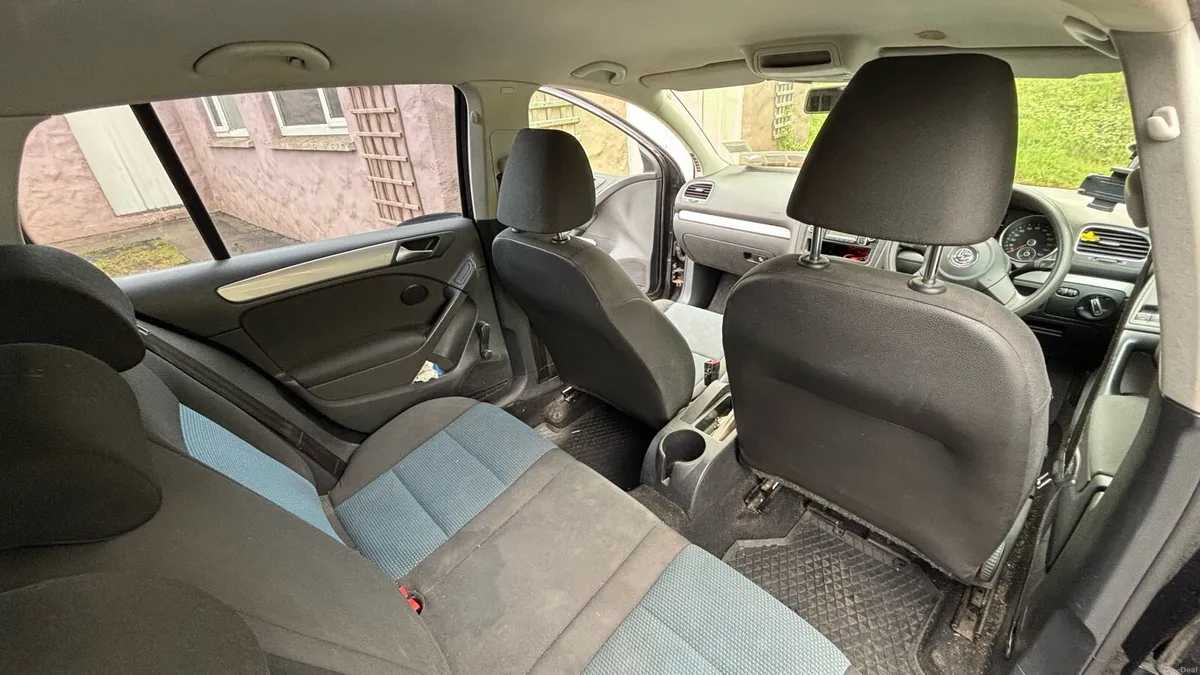 Volkswagen Golf 2011 - Image 3
