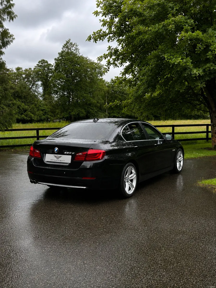 BMW 5-Series 520D 131 - Image 4