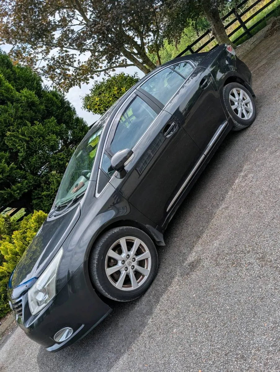 Toyota Avensis 2.0 Diesel - Image 4