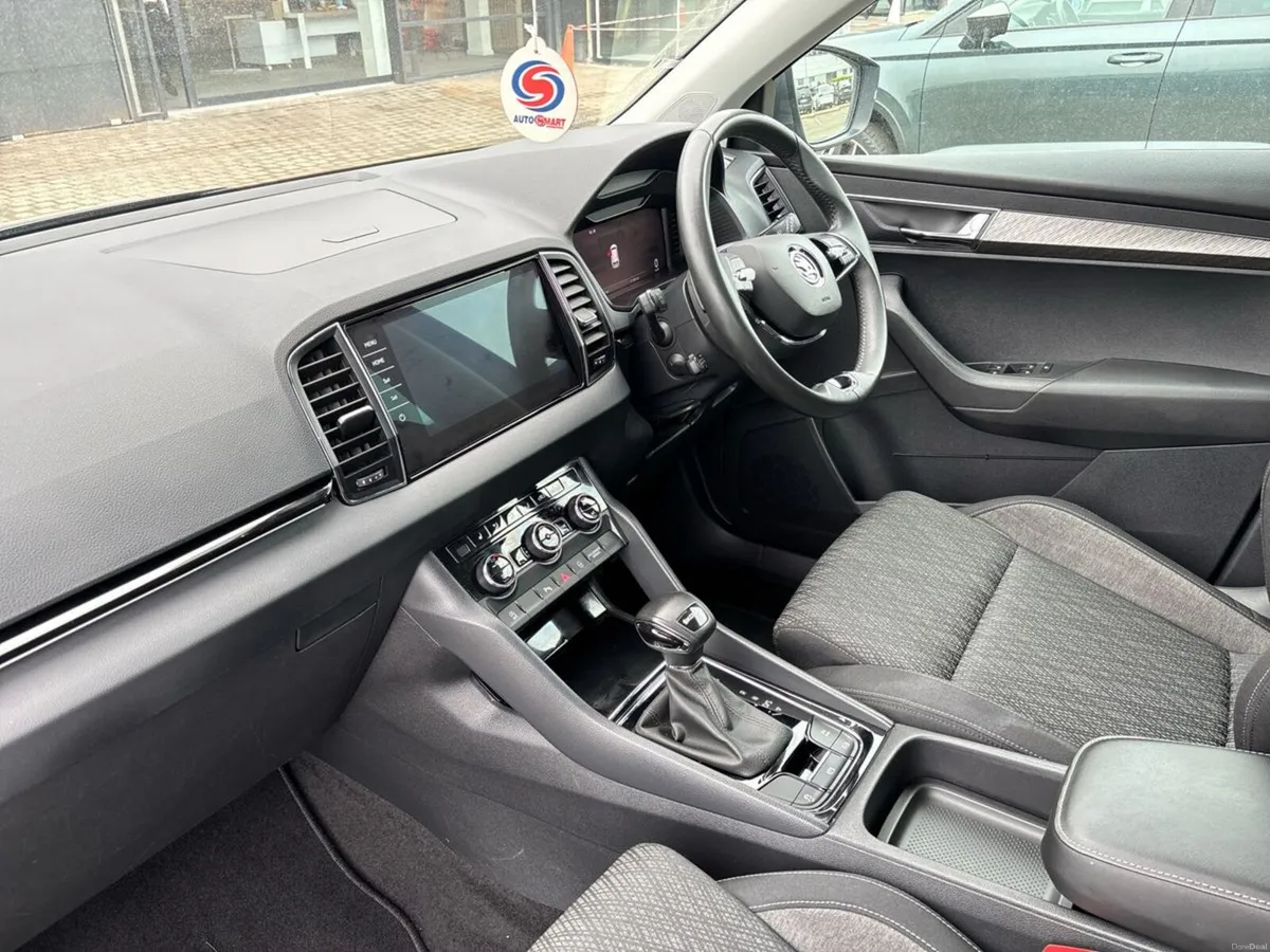 Skoda Karoq 2.0TDI 115HP DSG Style-FLASH SALE!!End - Image 3