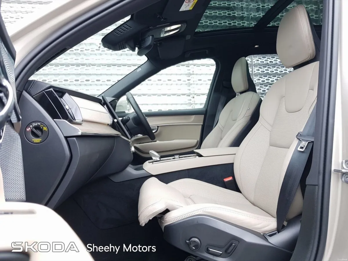 Volvo XC90 T8 PHEV AWD ULTRA - Image 3