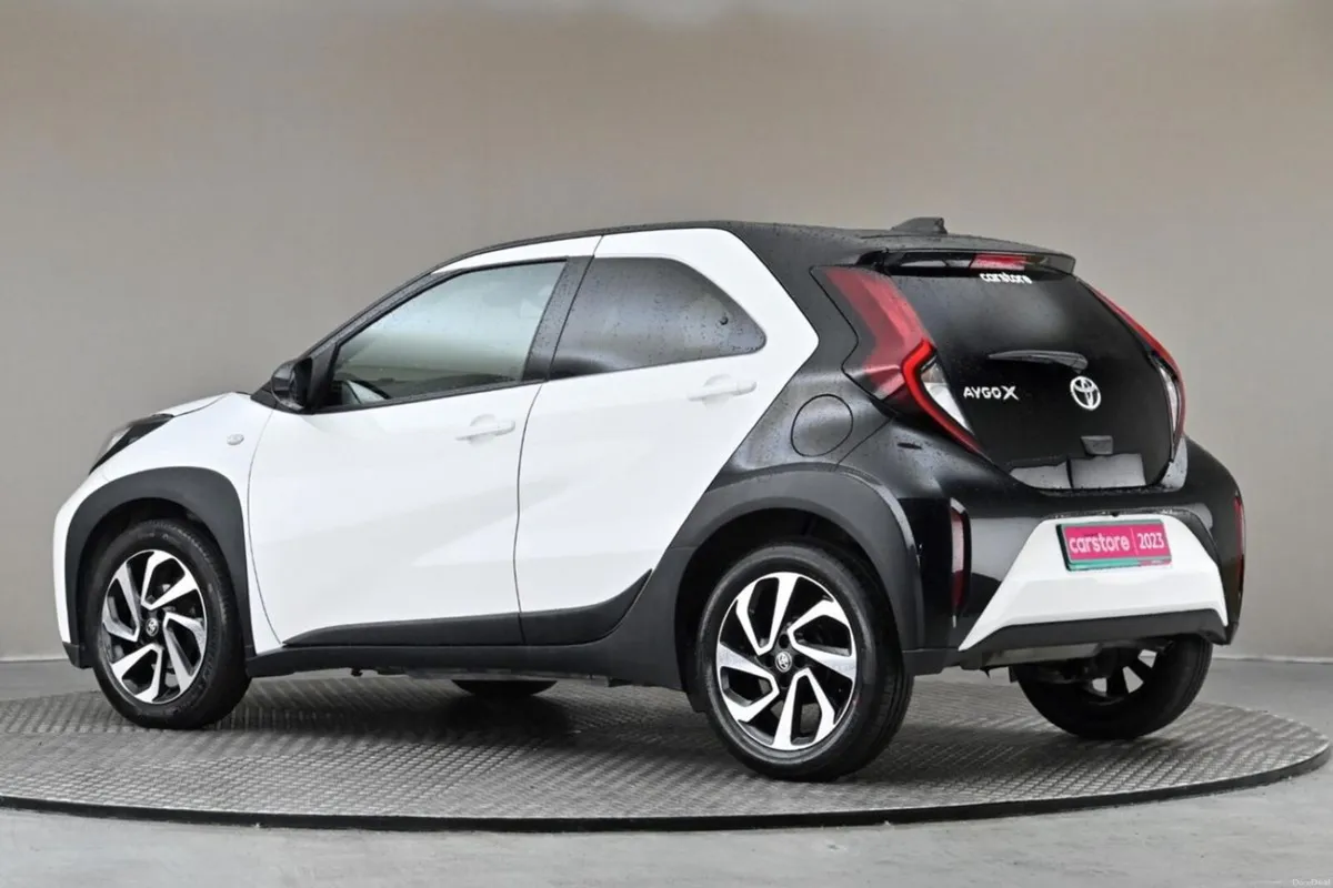 Toyota Aygo X 1.0 DESIGN S-CVT - Image 6