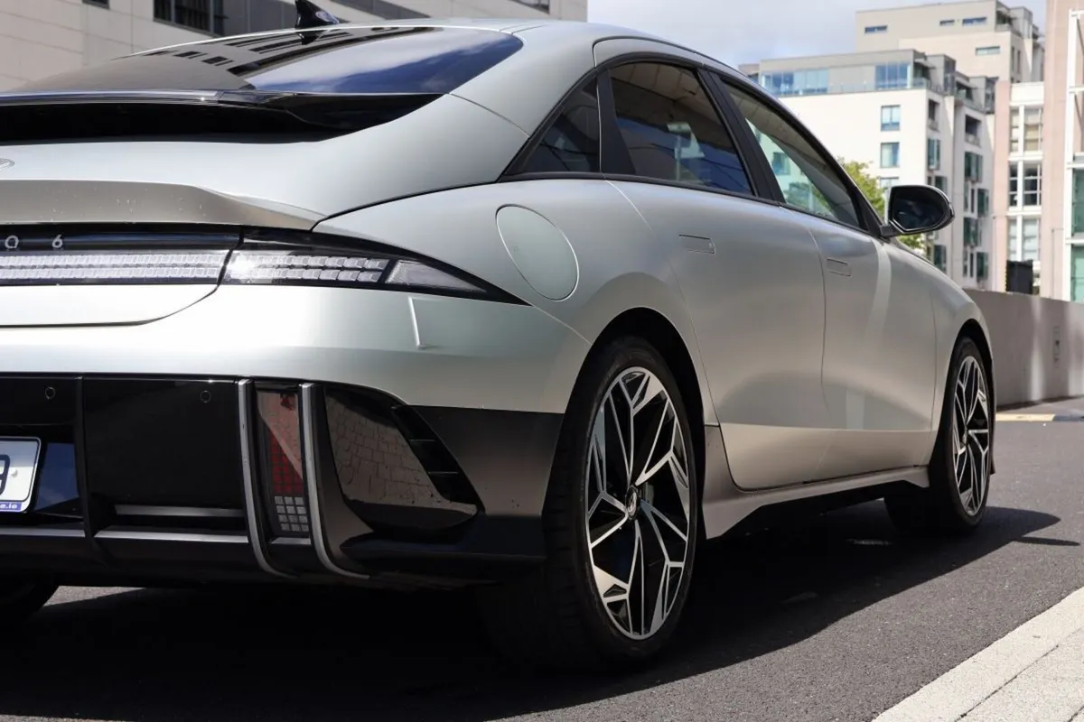 Hyundai IONIQ 6 Ioniq 6 Signature 53 kW, Upgraded - Image 3