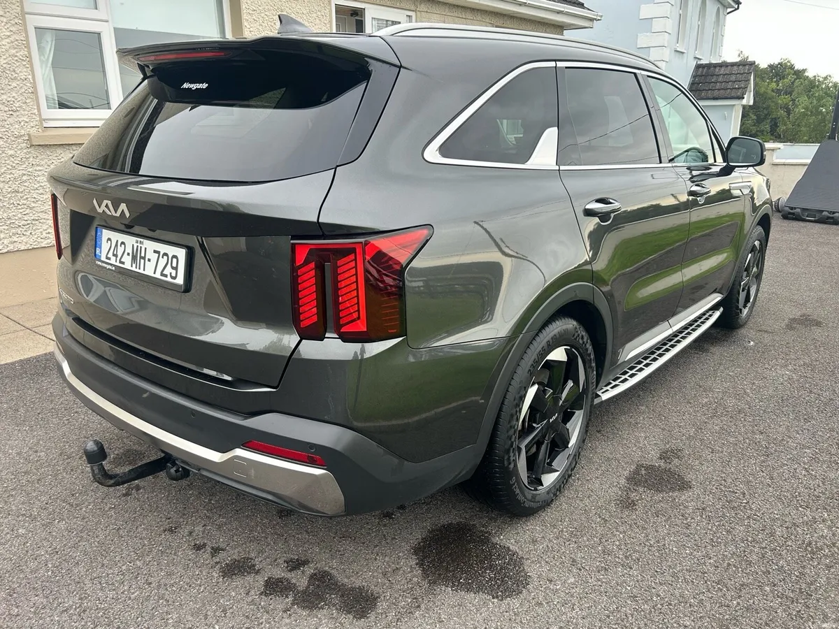 Kia Sorento 2024 diesel - Image 4